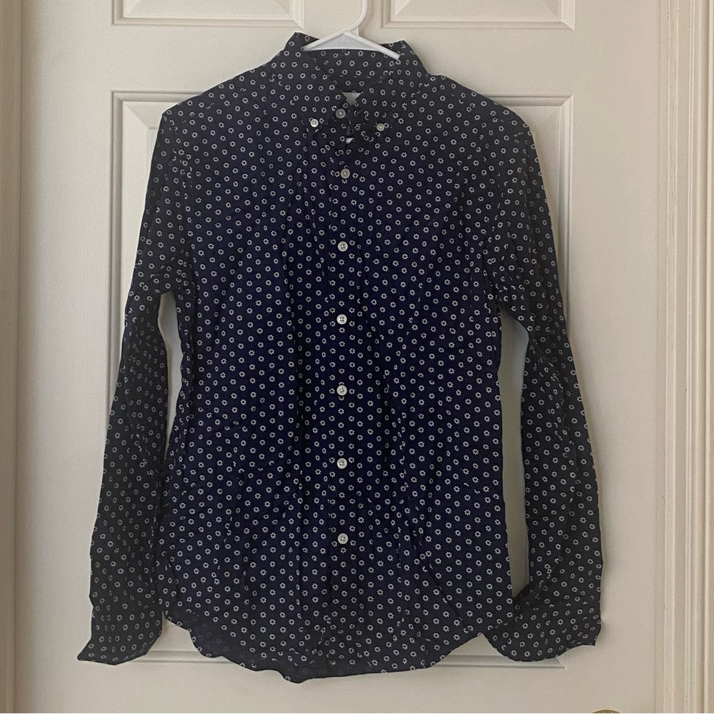 American Eagle Button Down Shirt